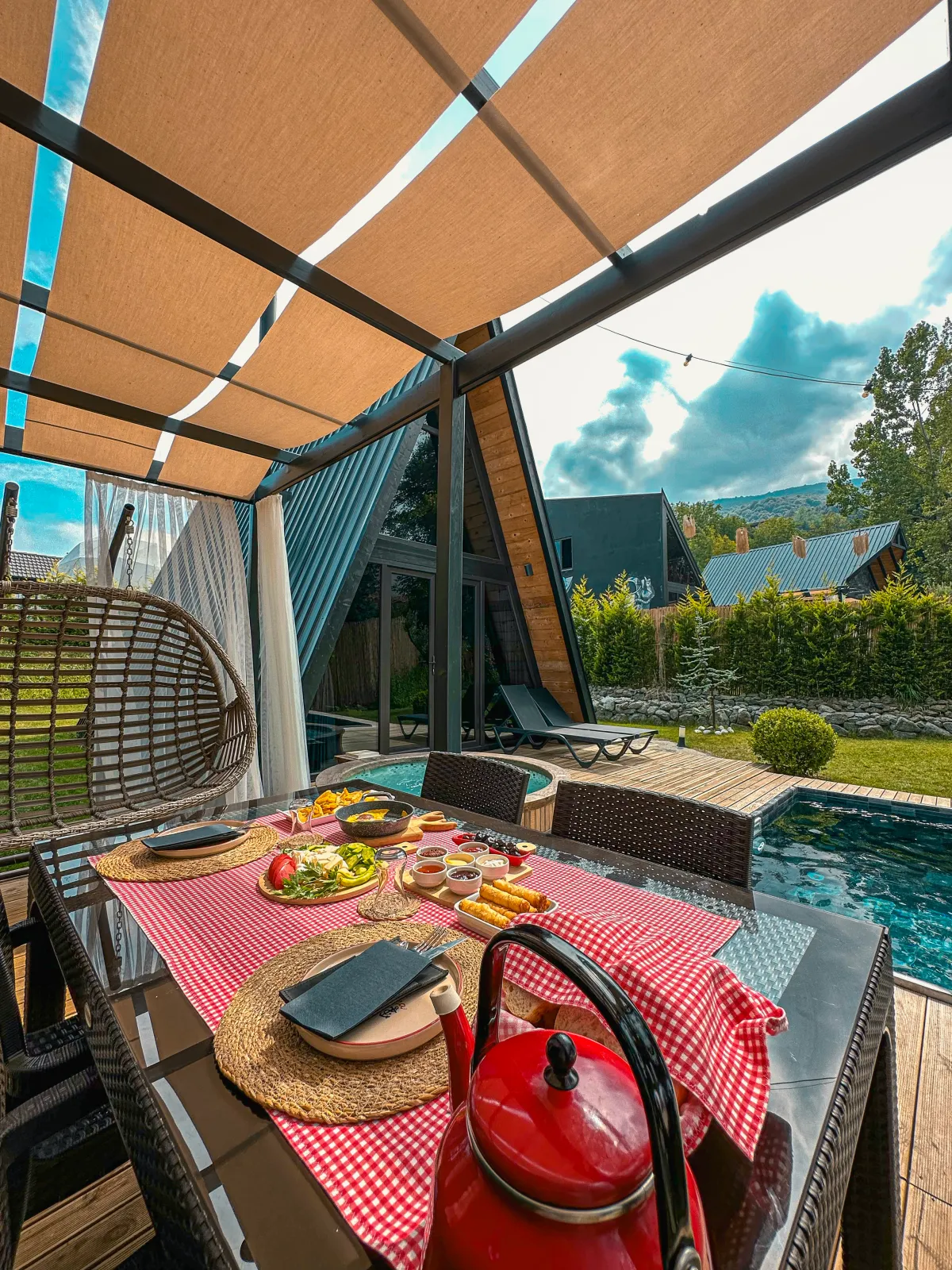B219 Jakuzili Havuzlu Bungalov — ana görsel